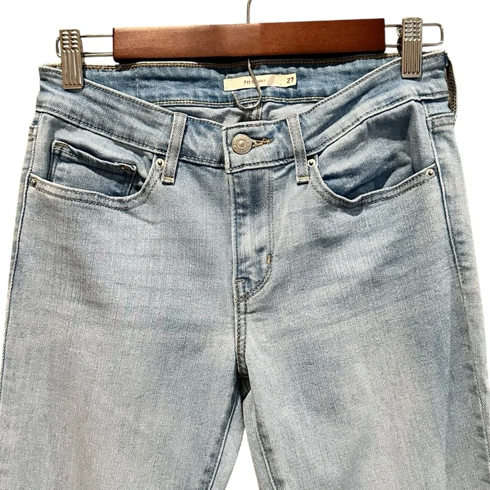 (Sold)Levi's 711 Skinny Jeans Women’s Size 27 Light Wash Mid Rise Stretch 27x 30 - Picture 3 of 12